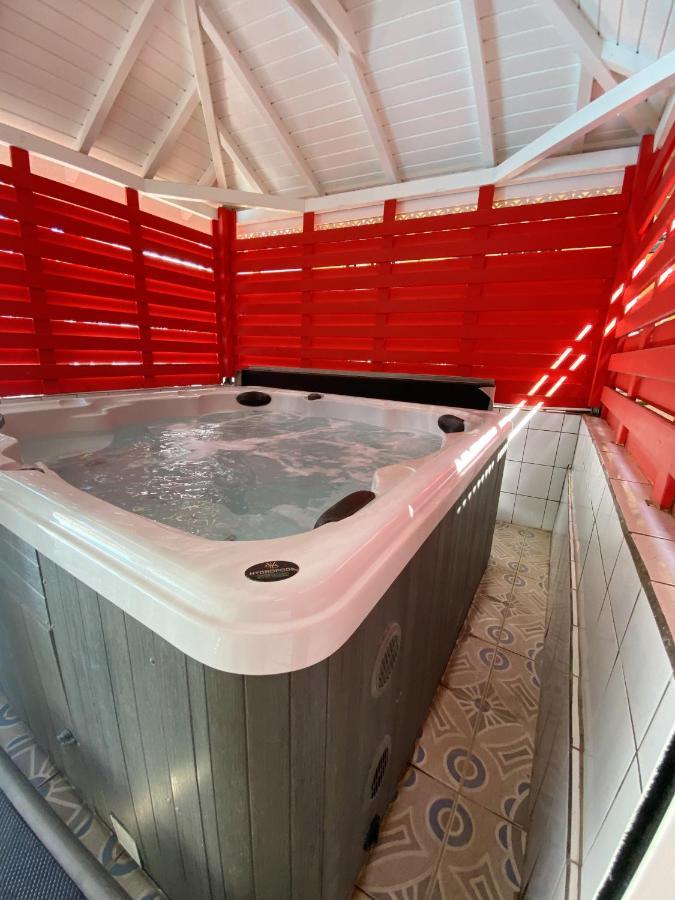 D'une Avec Piscine Partagee Terrasse Et Wifi A Noire A 2 Km De La