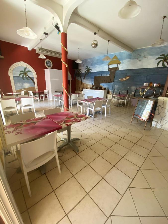 Appartement D'une Avec Piscine Partagee Terrasse Et Wifi A Noire A 2 Km De La